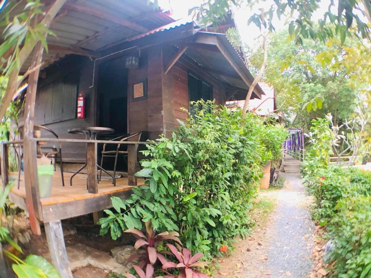 Moon River Resort Phimai Exteriör bild