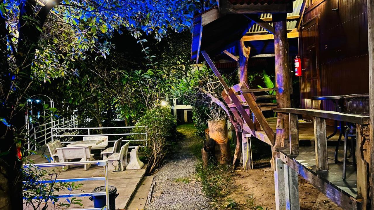 Moon River Resort Phimai Exteriör bild