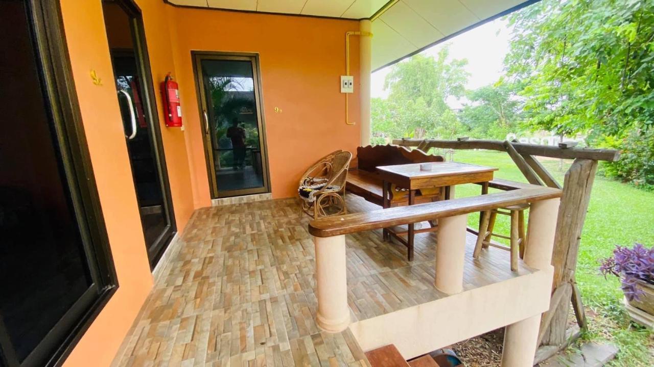 Moon River Resort Phimai Exteriör bild