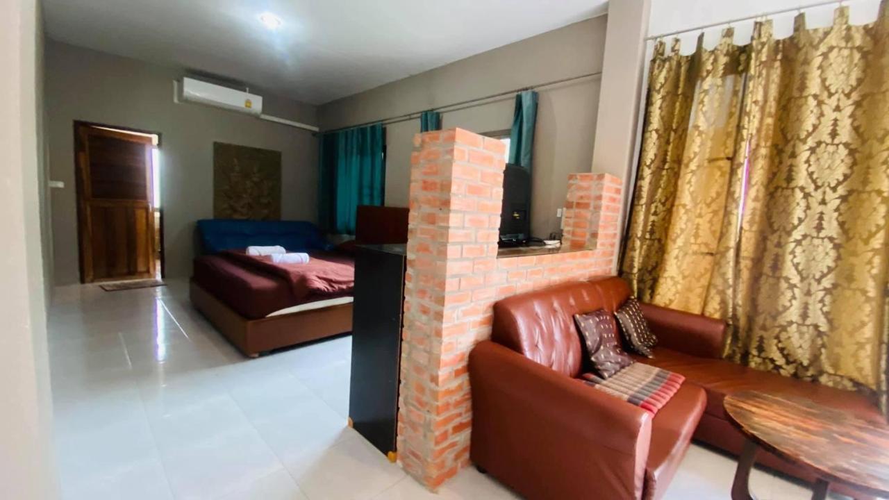 Moon River Resort Phimai Exteriör bild