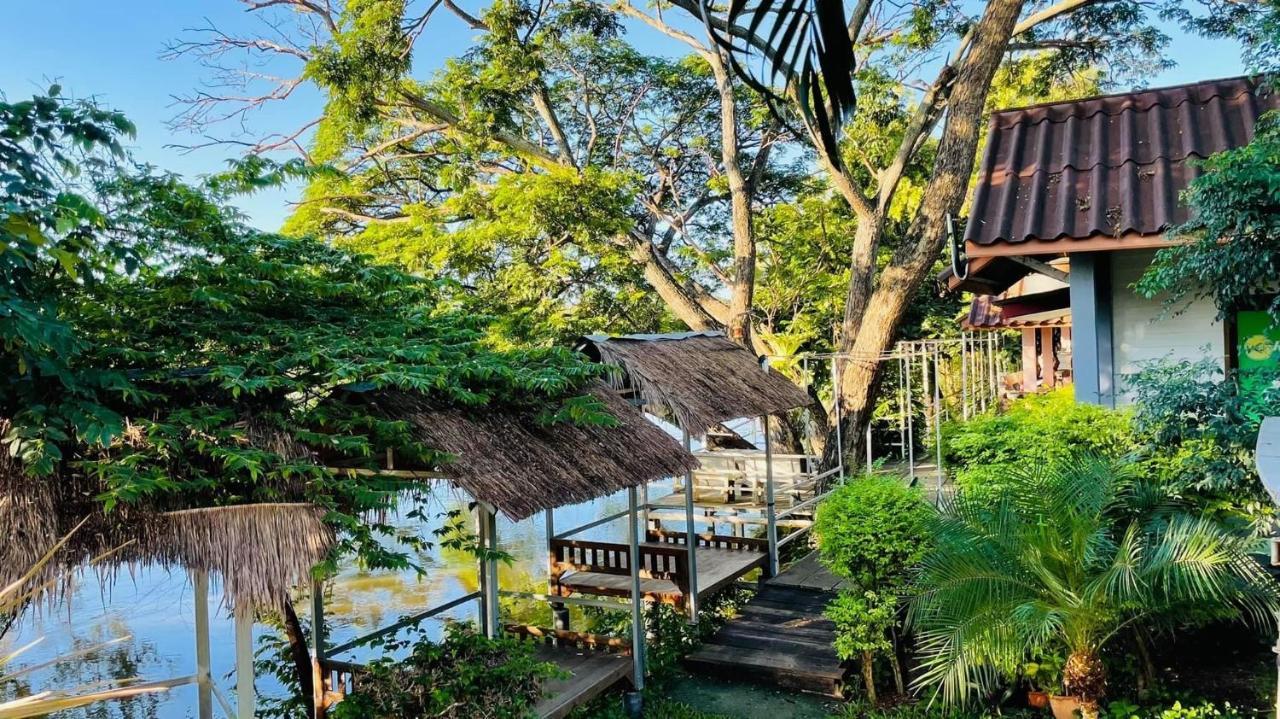Moon River Resort Phimai Exteriör bild